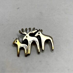 Moose sterling silver pin